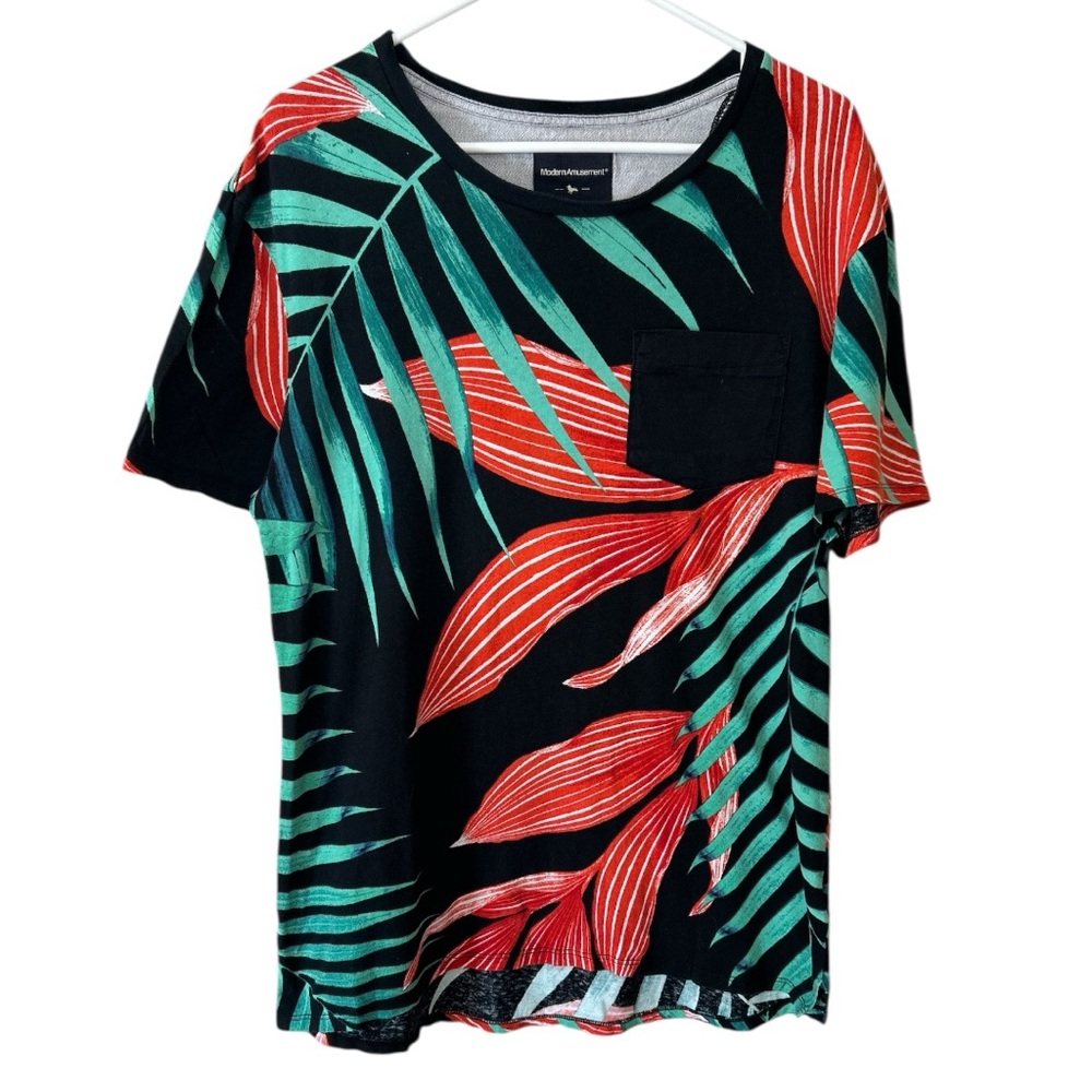 Modern Amusement Tropical Leaf Short Sleeve Cotton T Shirt